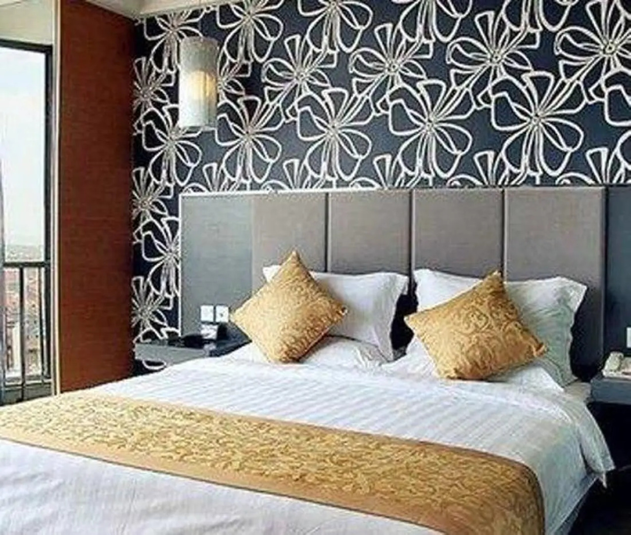 Wuhan Zhuo Yue Holiday Hotel