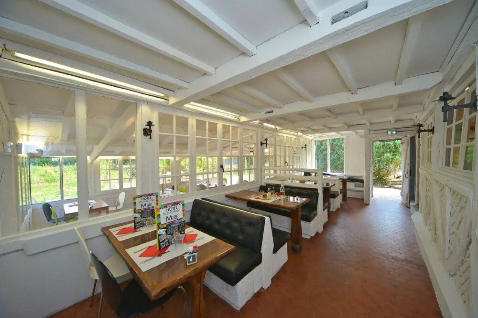 Logis Hôtel Restaurant La Mire