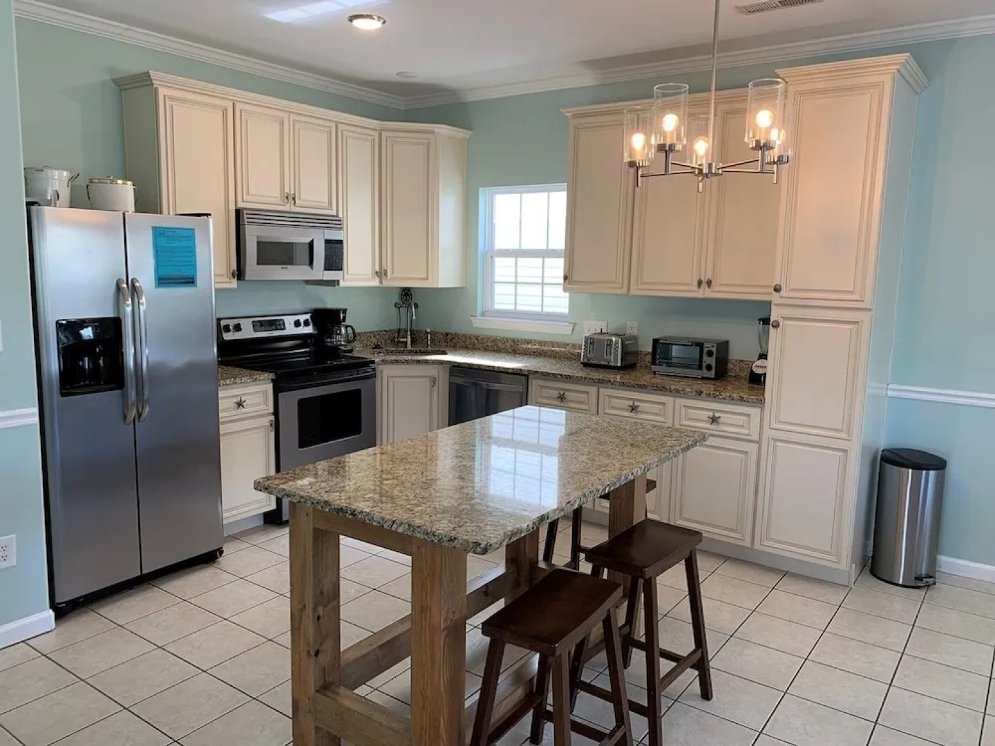 The Last Edition 5 Bedrooms 4.5 Bathrooms Home