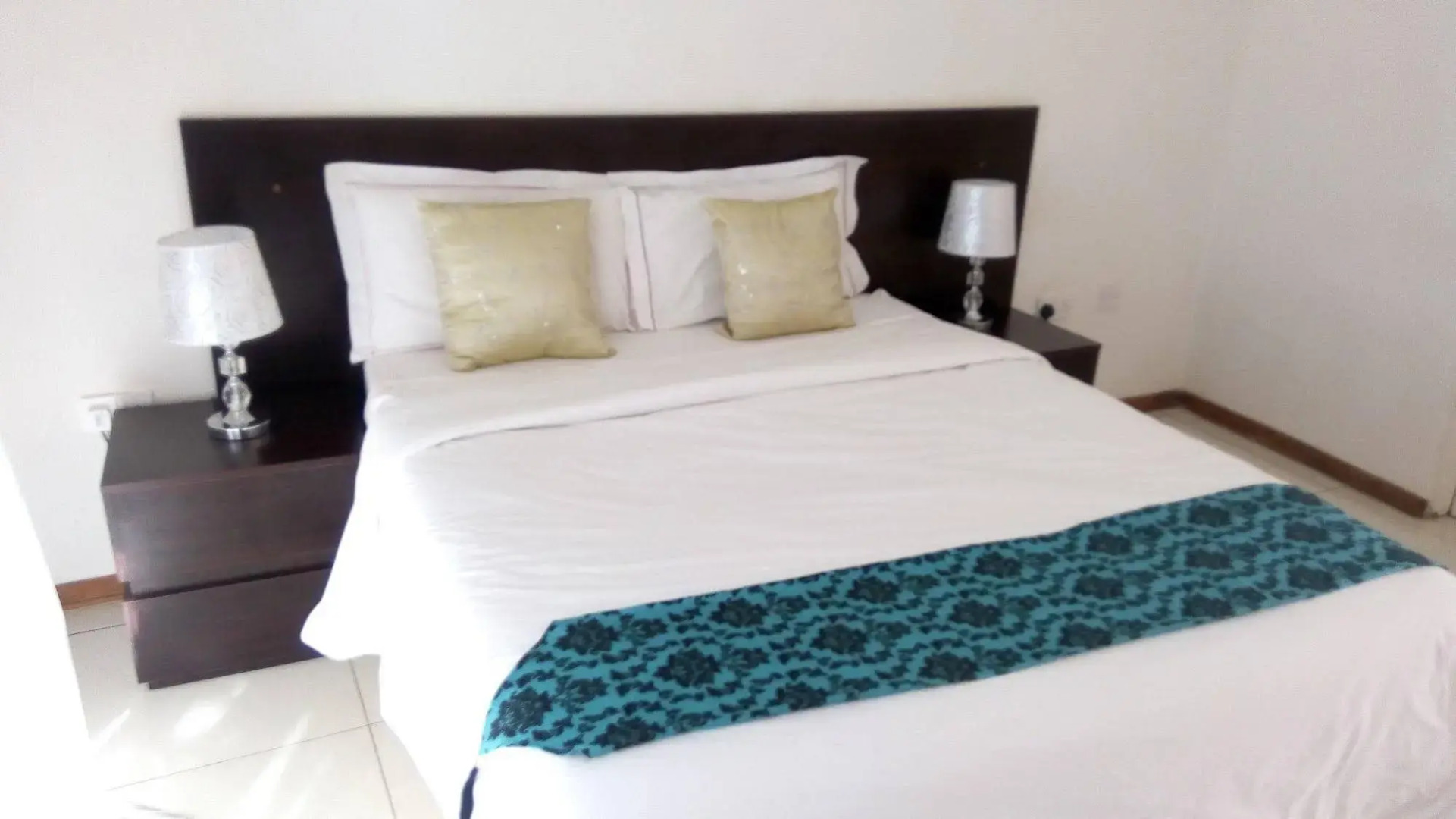 Tasha Lodge and Tours