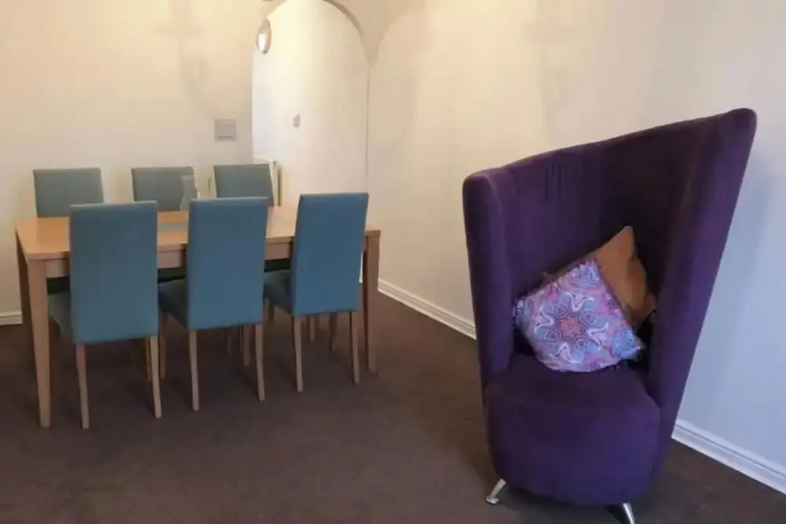 2 Bed-sleeps 3-parking-town Centre