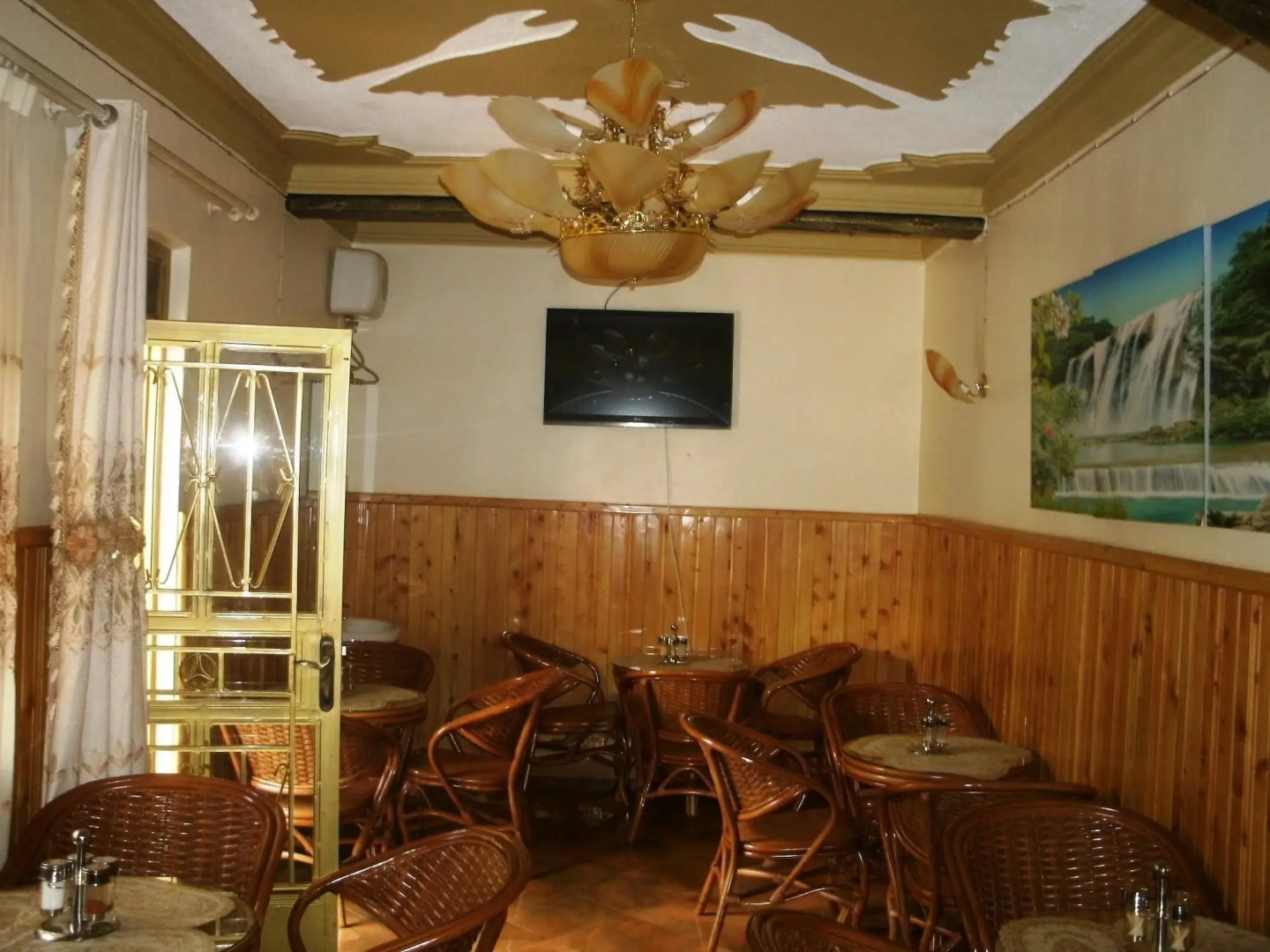 Capricon Executive Hotel