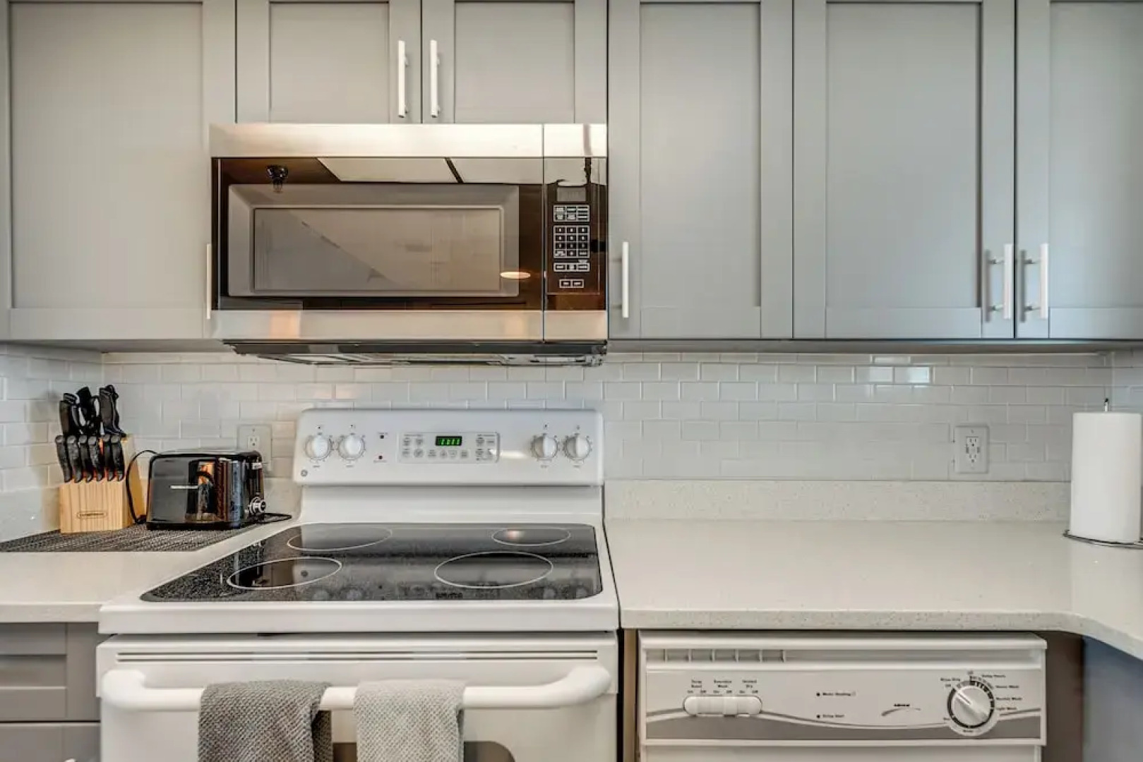 Balcony & Resort Amenities: Gulf Coast Escape!