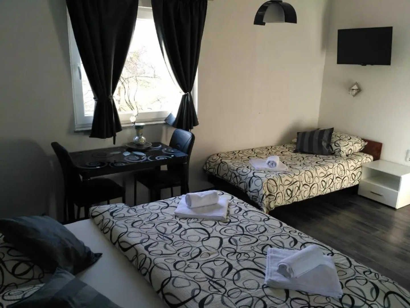 Guest House First Stop