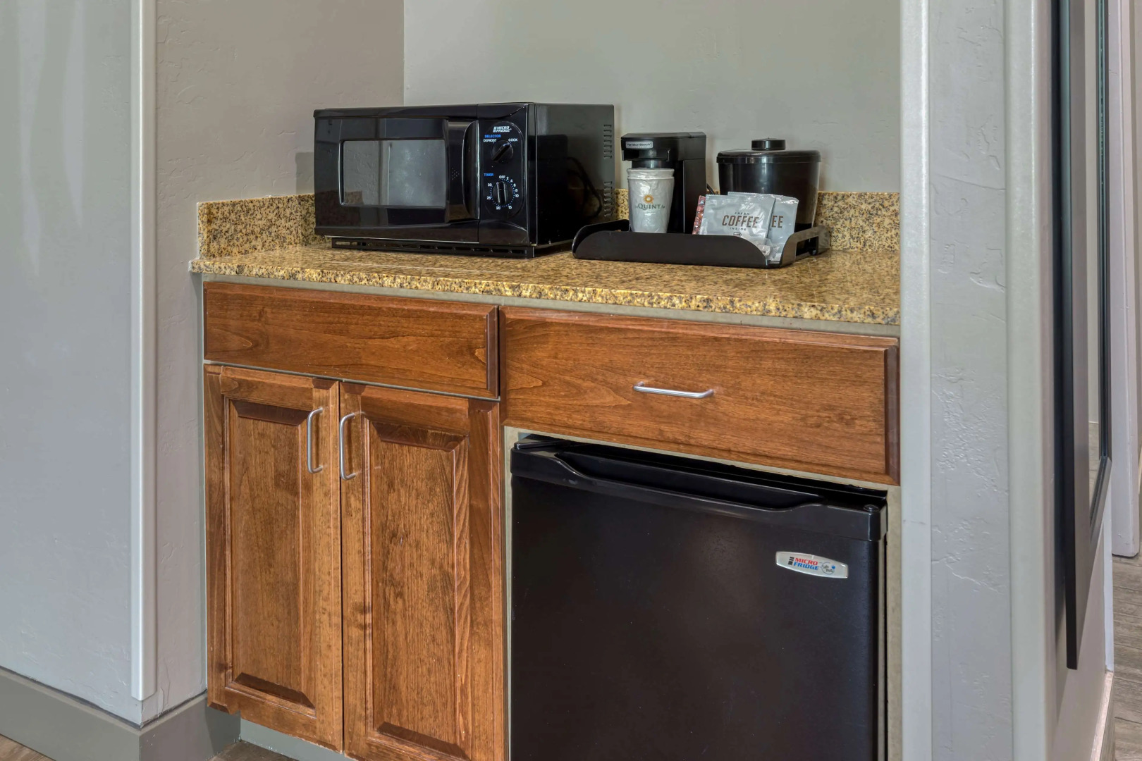 La Quinta Inn & Suites by Wyndham Visalia/Sequoia Gateway