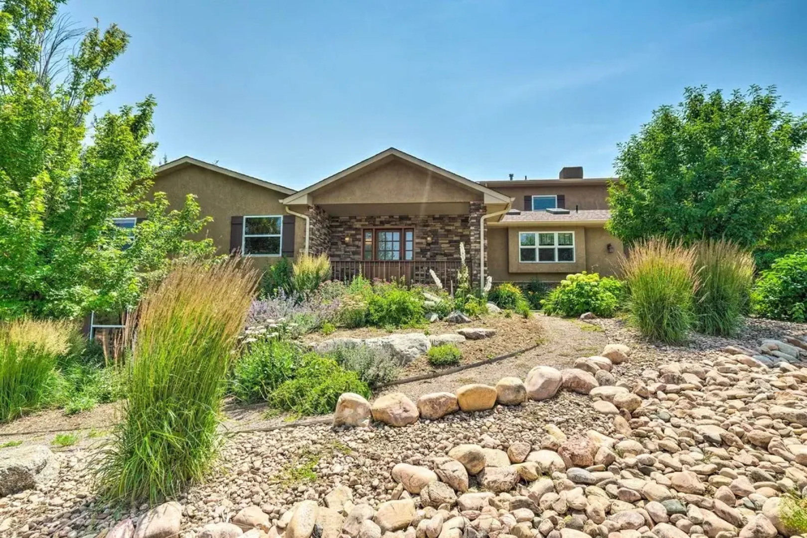 Monument Getaway w/ Hot Tub, 12 Mi to Usaf Academy