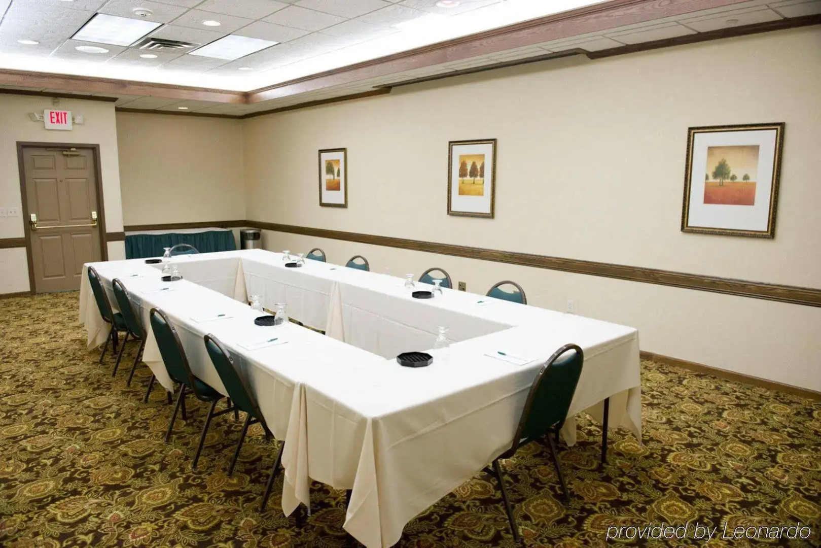 Country Inn & Suites by Radisson, Chanhassen, MN