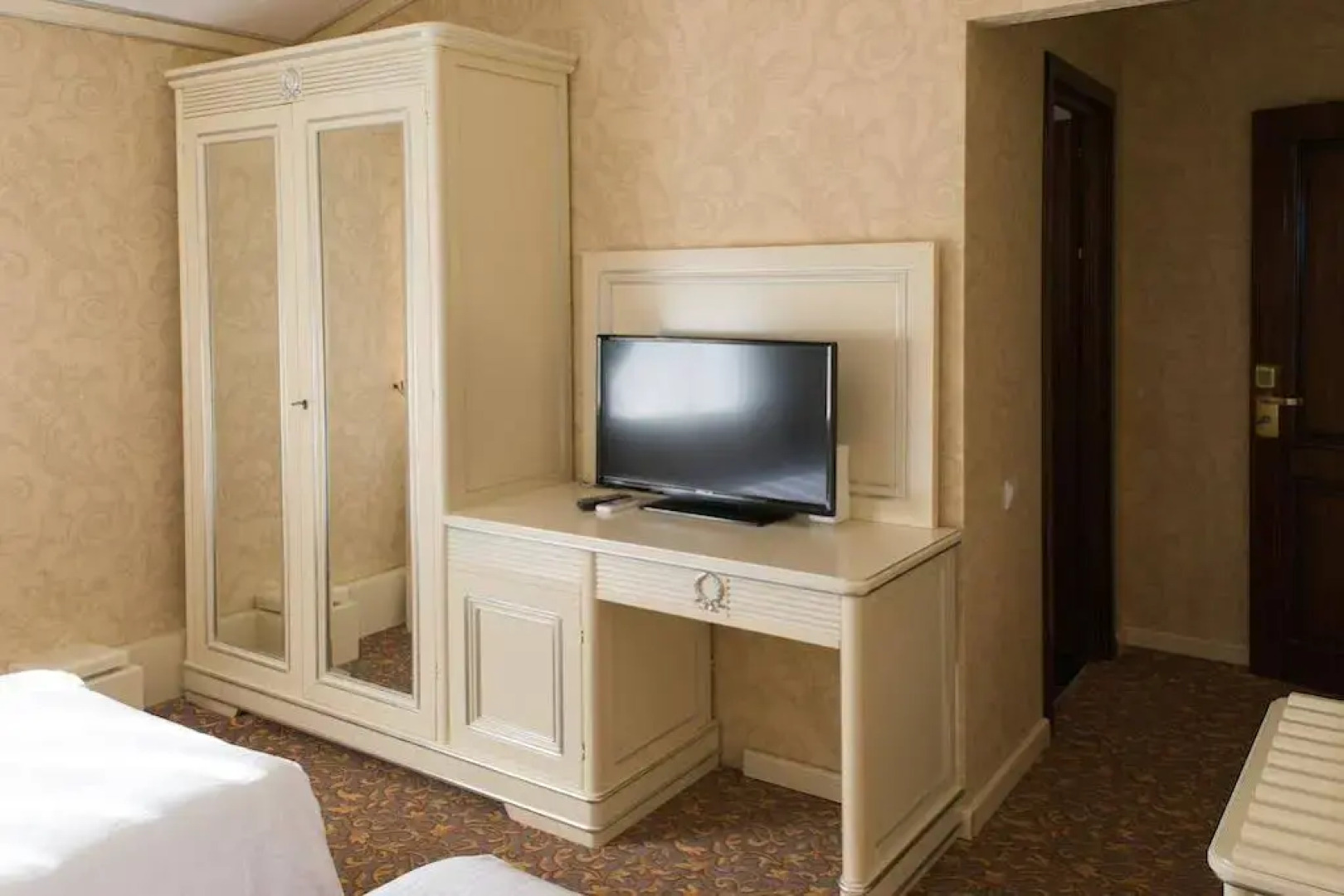 Pensiunea La Plopii Fara Sot