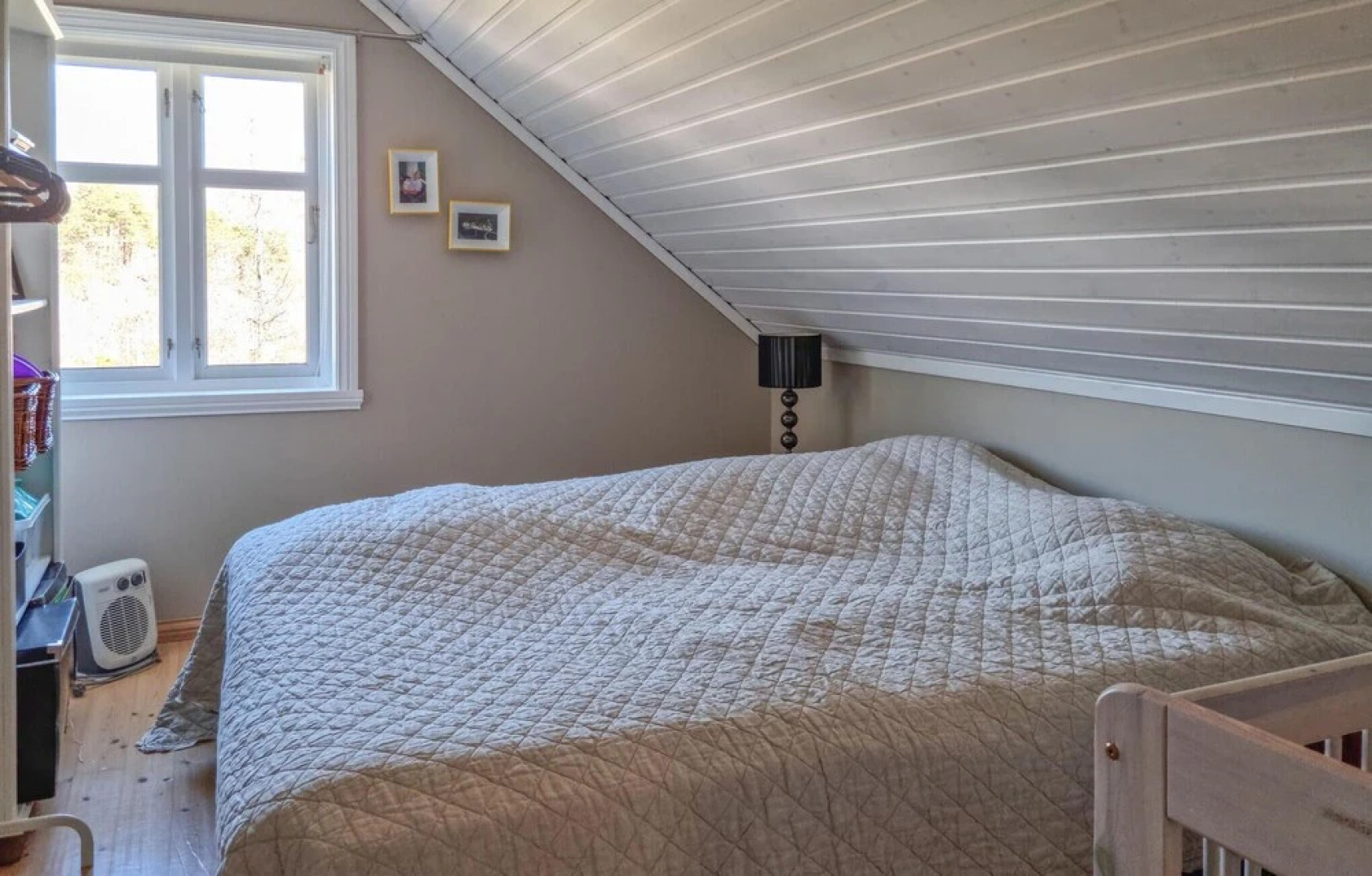 Beautiful Home in Mandal With 5 Bedrooms, Outdoor Swimming Pool and Wifi