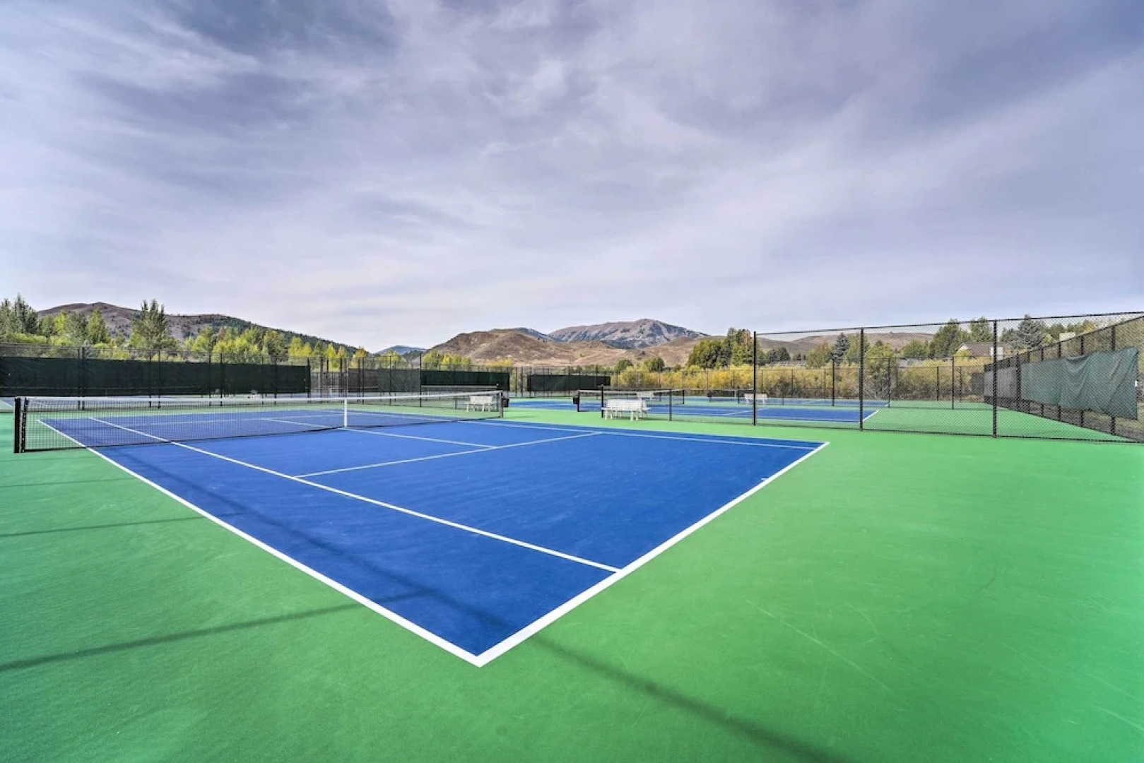 All-season Sun Valley Retreat w/ Deck & Grill