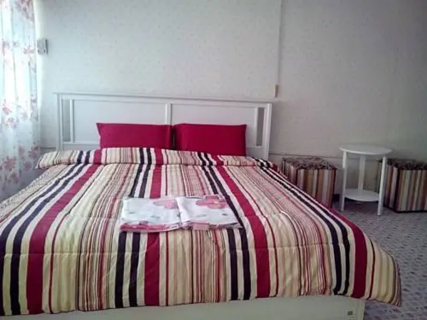 Muangthong Thani by Intanee