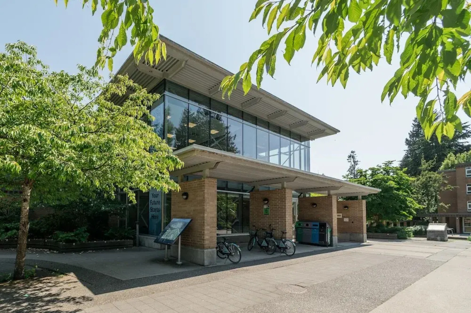 Pacific Spirit Hostel