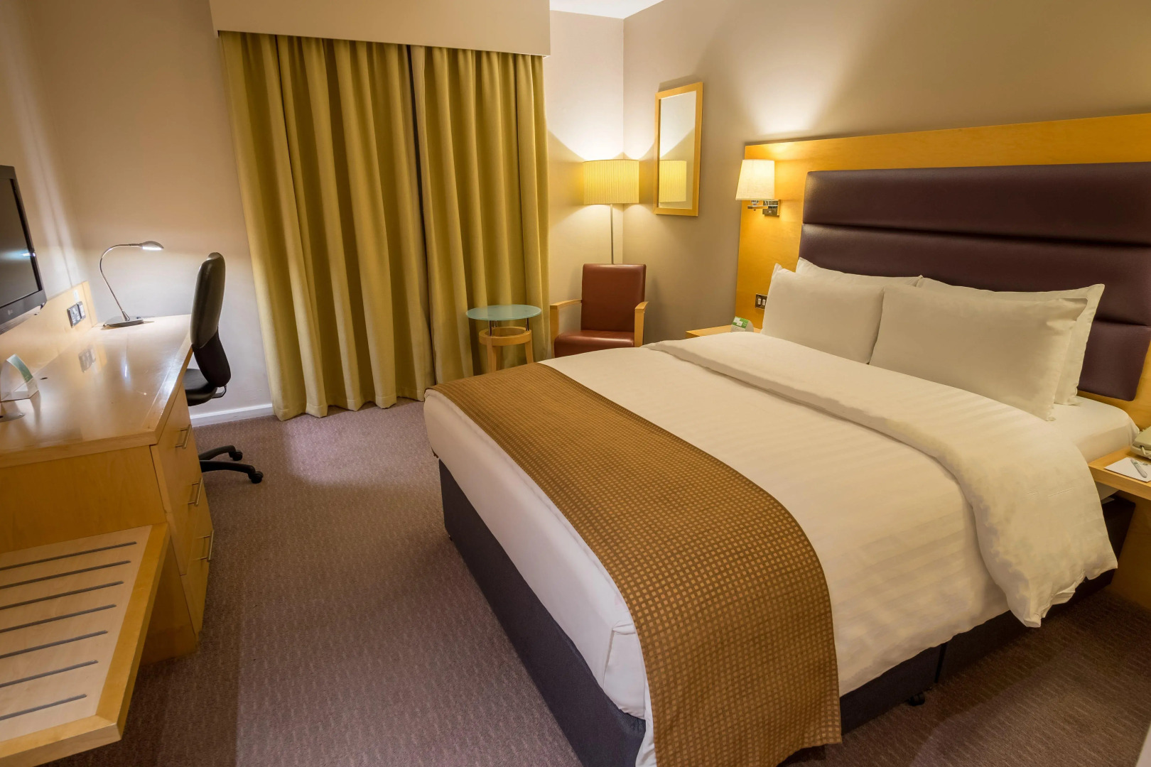 Holiday Inn London Brentford Lock by IHG