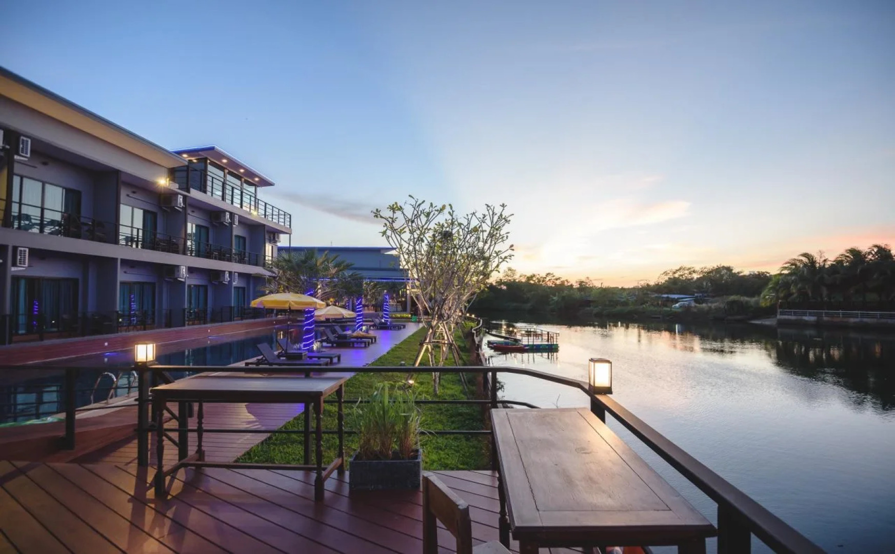 Phuengluang Riverside Hotel Chanthaburi