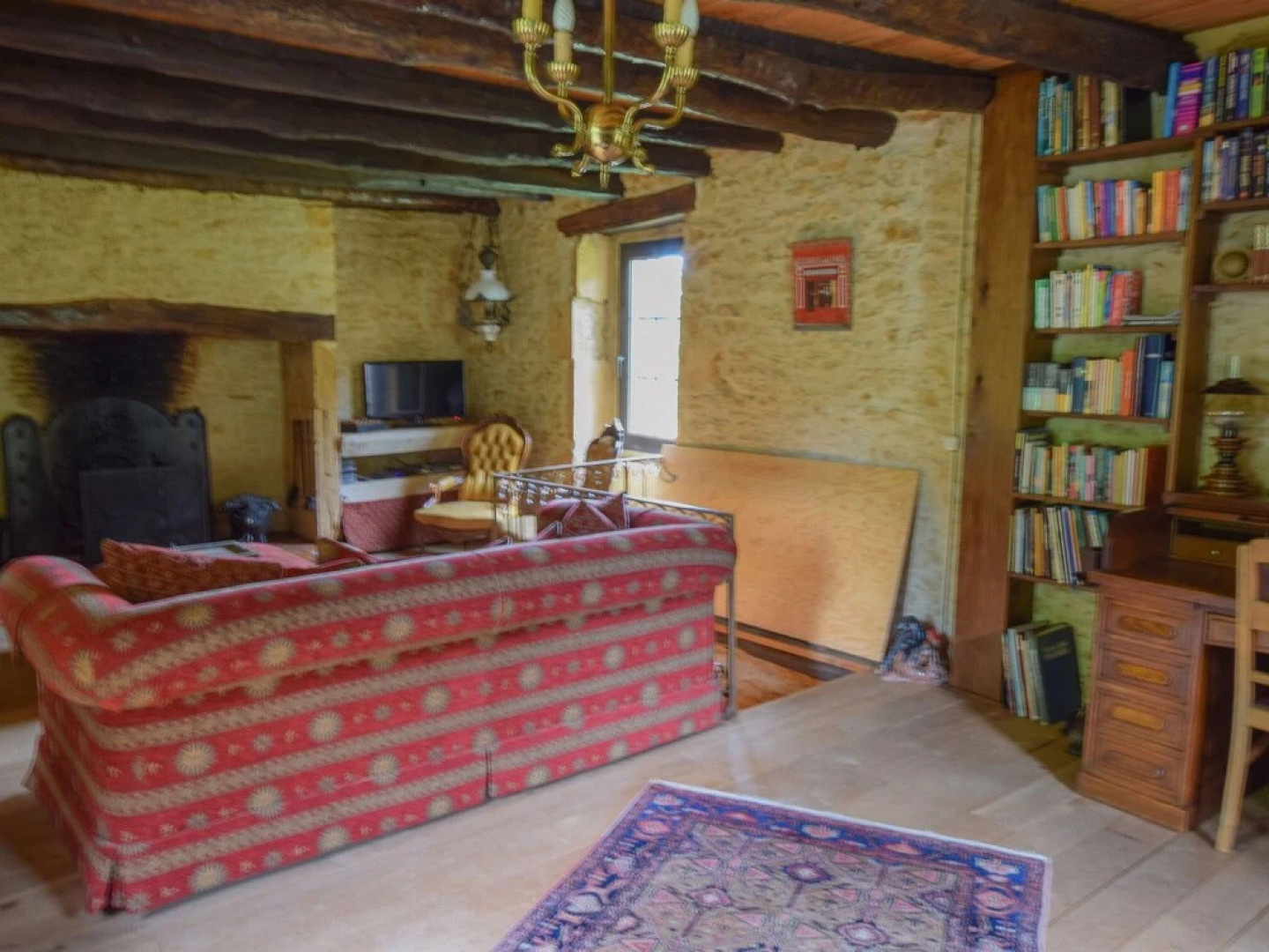 Spacious Villa in Puy-l'évêque With Swimming Pool