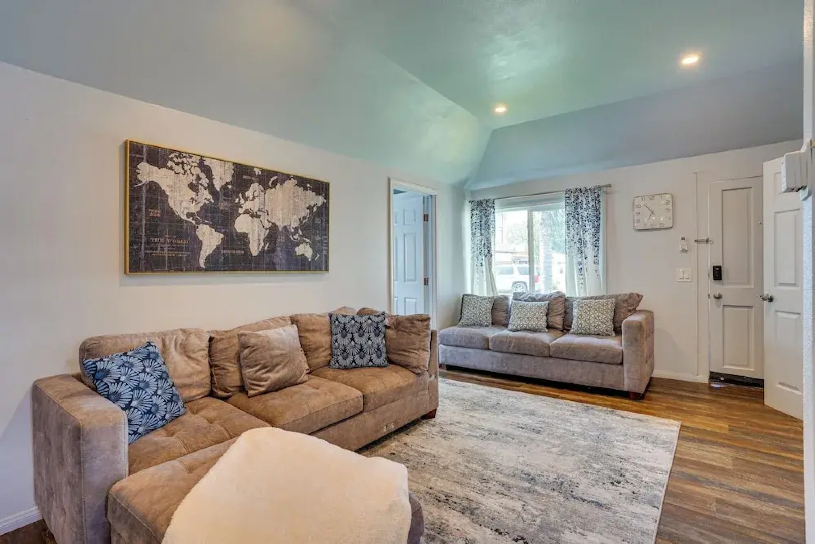 Huntington Beach Haven w/ Gas Grill: Near Water!