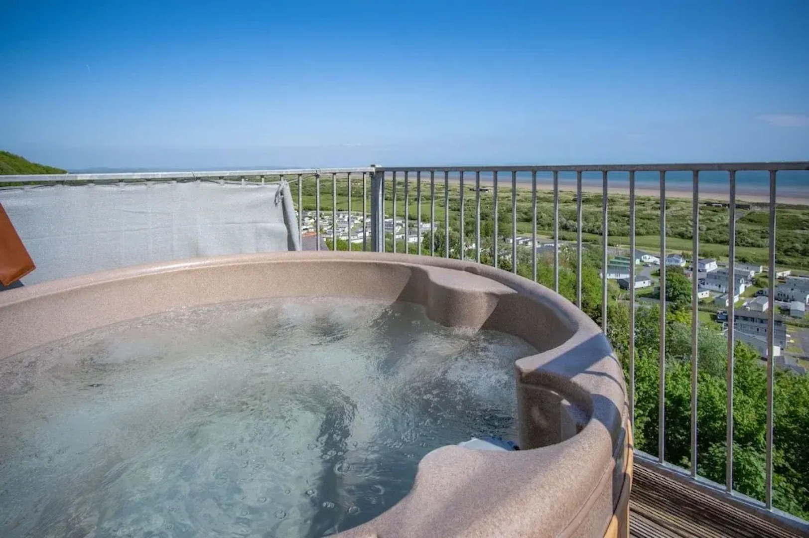 Campbell - 2 Bedroom Apartment - Pendine