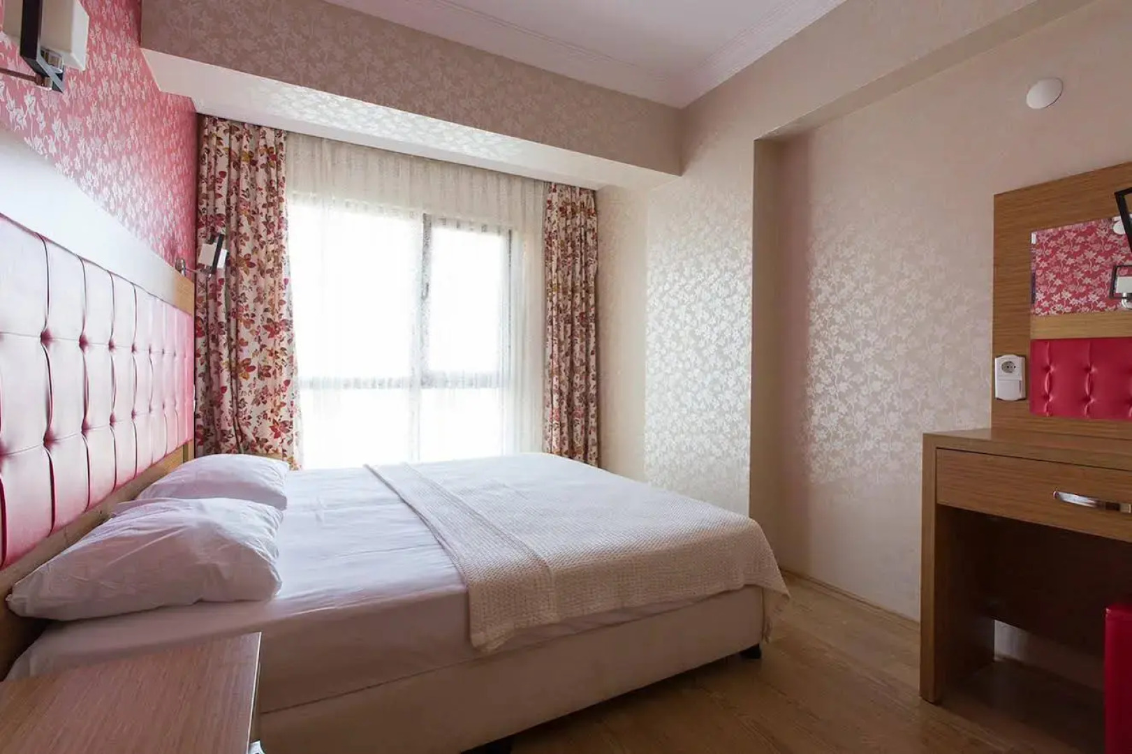 Carpediem Diamond Hotel