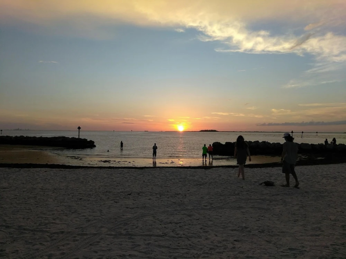 Apollo Beach W/ Pool, Room To Entertain, Pet Friendly! 6 Bedroom Home