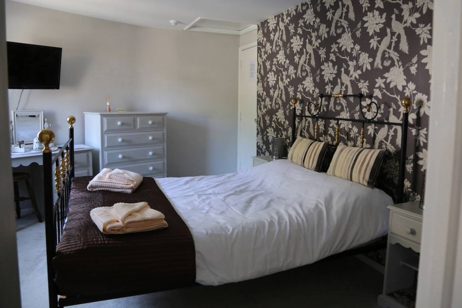 The Old Millhouse Inn