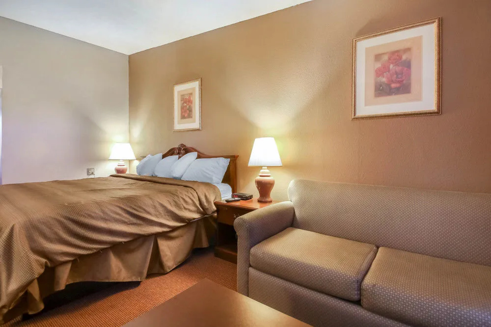 Quality Inn and Suites Beaver Dam