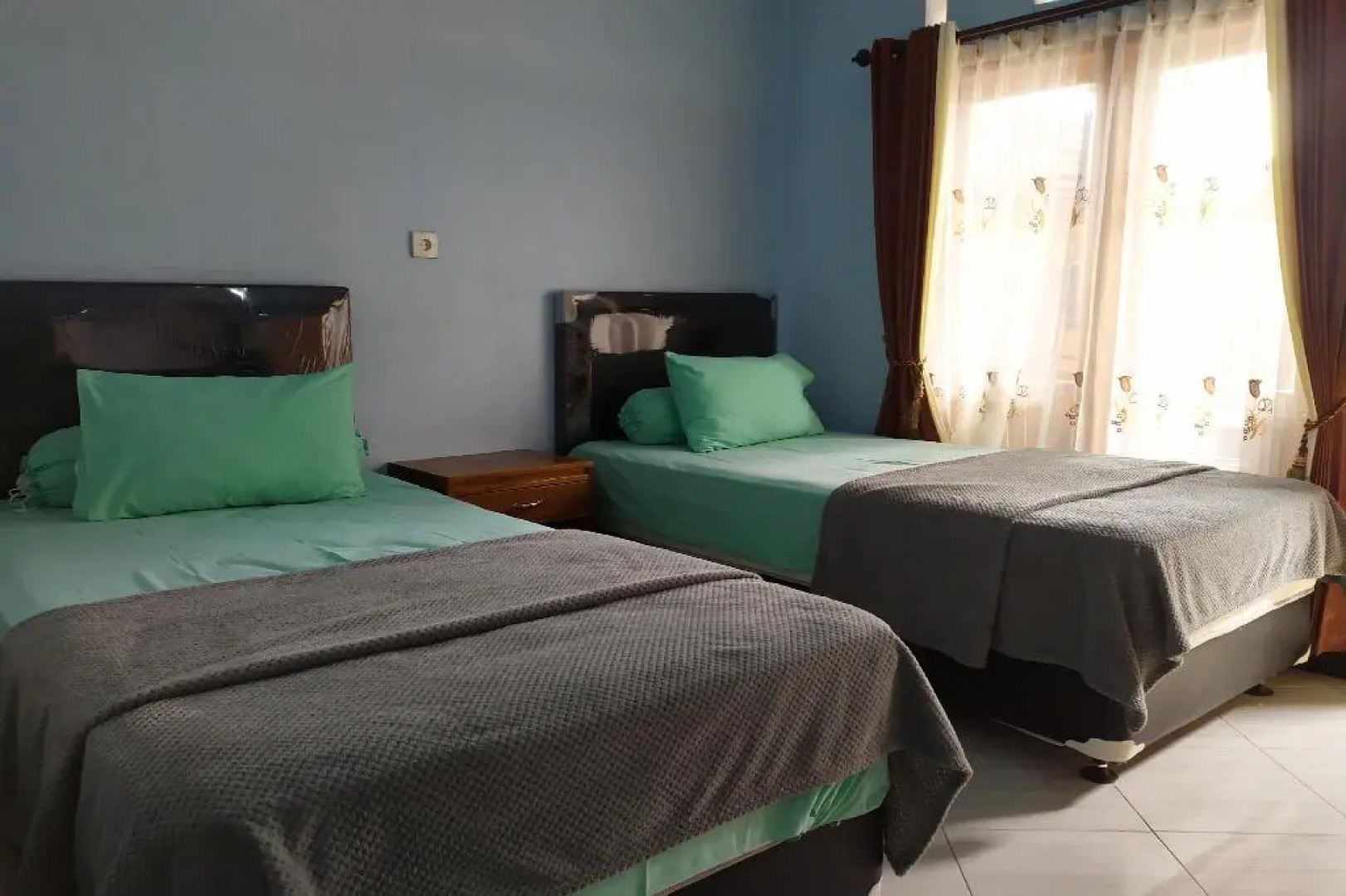 OYO 2423 Hotel Tubalong Taliwang Syariah