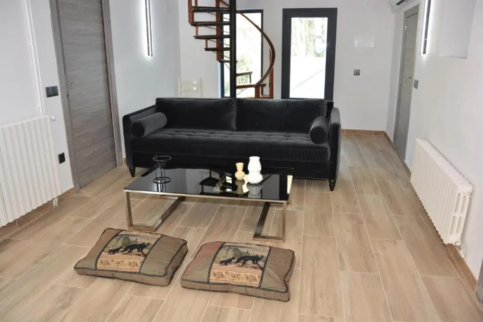 Villa Sitges Avril Renewd Agust 2021 High Design Confortable AC Calm Area