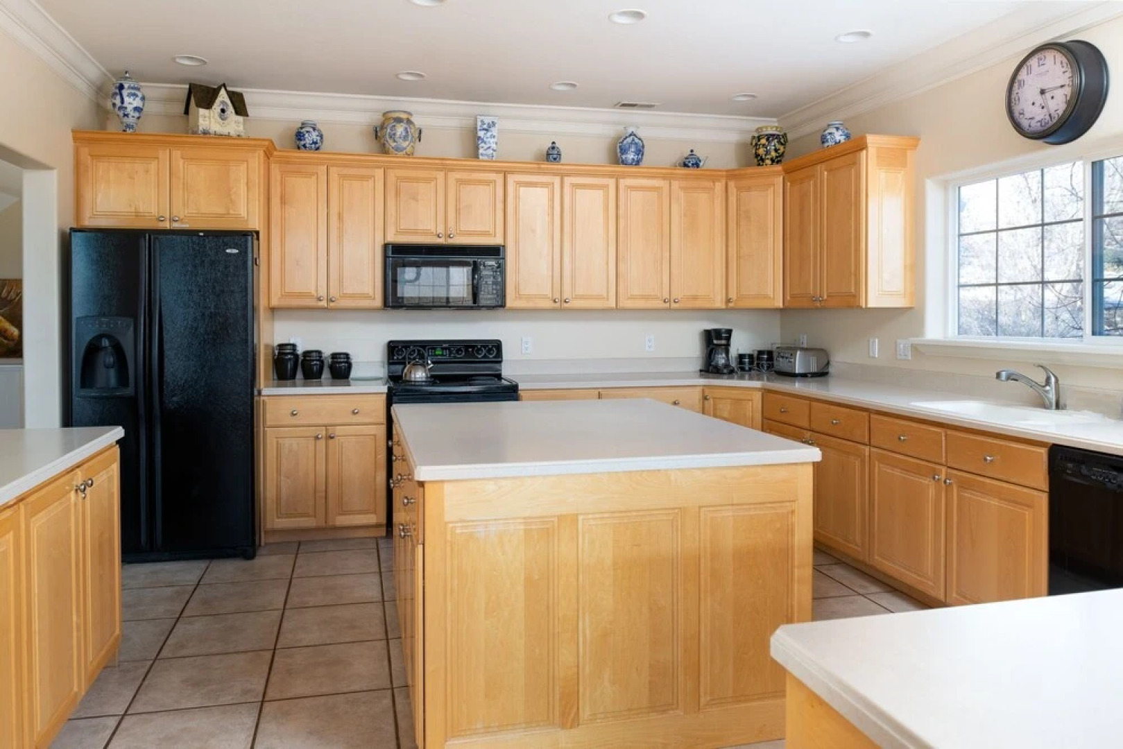 Family Getaway~hot Tub, Ice Castles & Tubing Hs 5 Bedroom Home by RedAwning