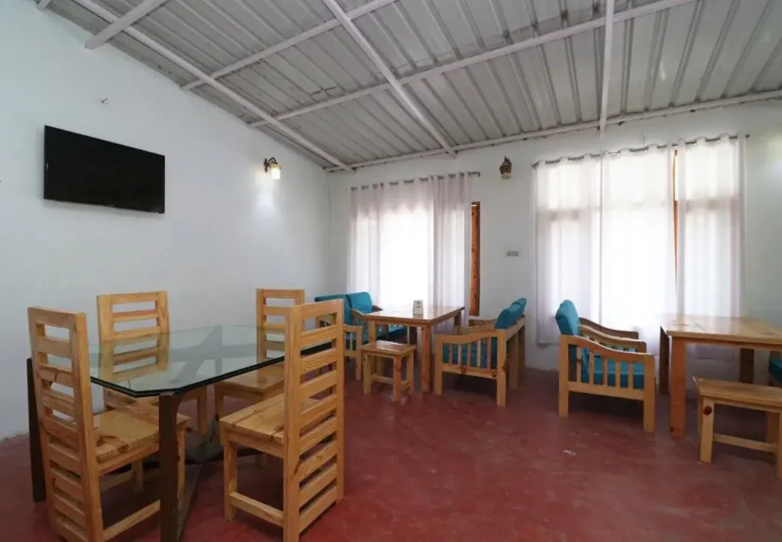 Hotel Devlok International