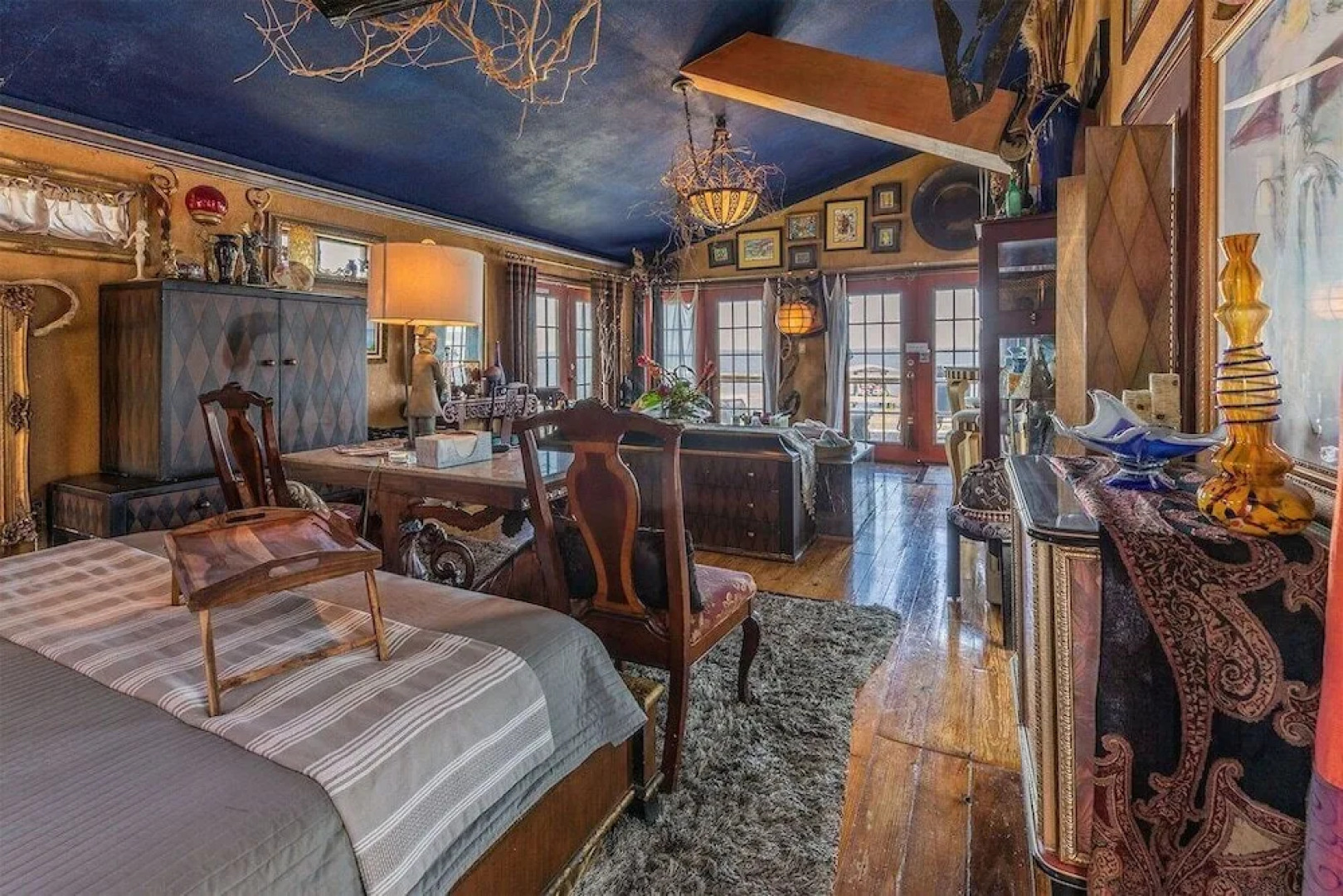 Come Friday Cottages on the Bay