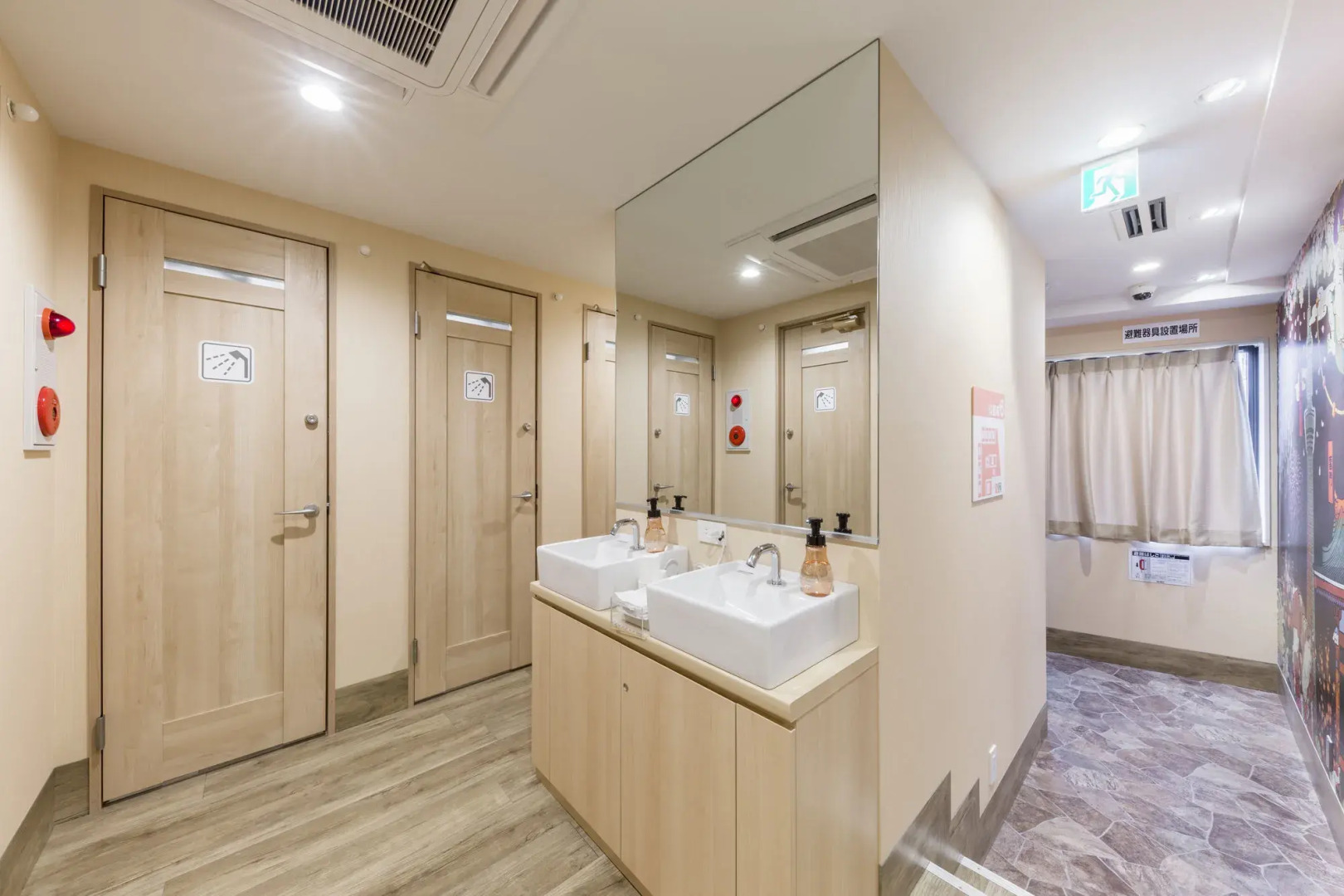 EAST57 ASAKUSABASHI - Hostel