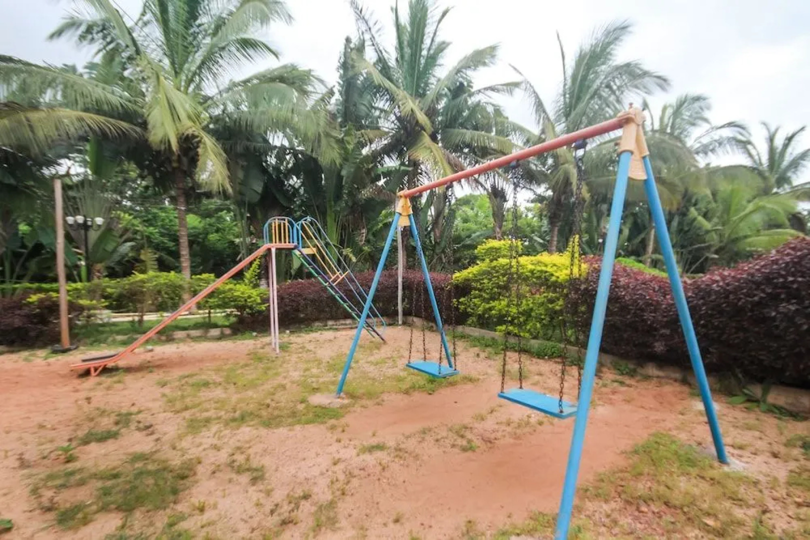 Oyo 48704 Rashi Farms