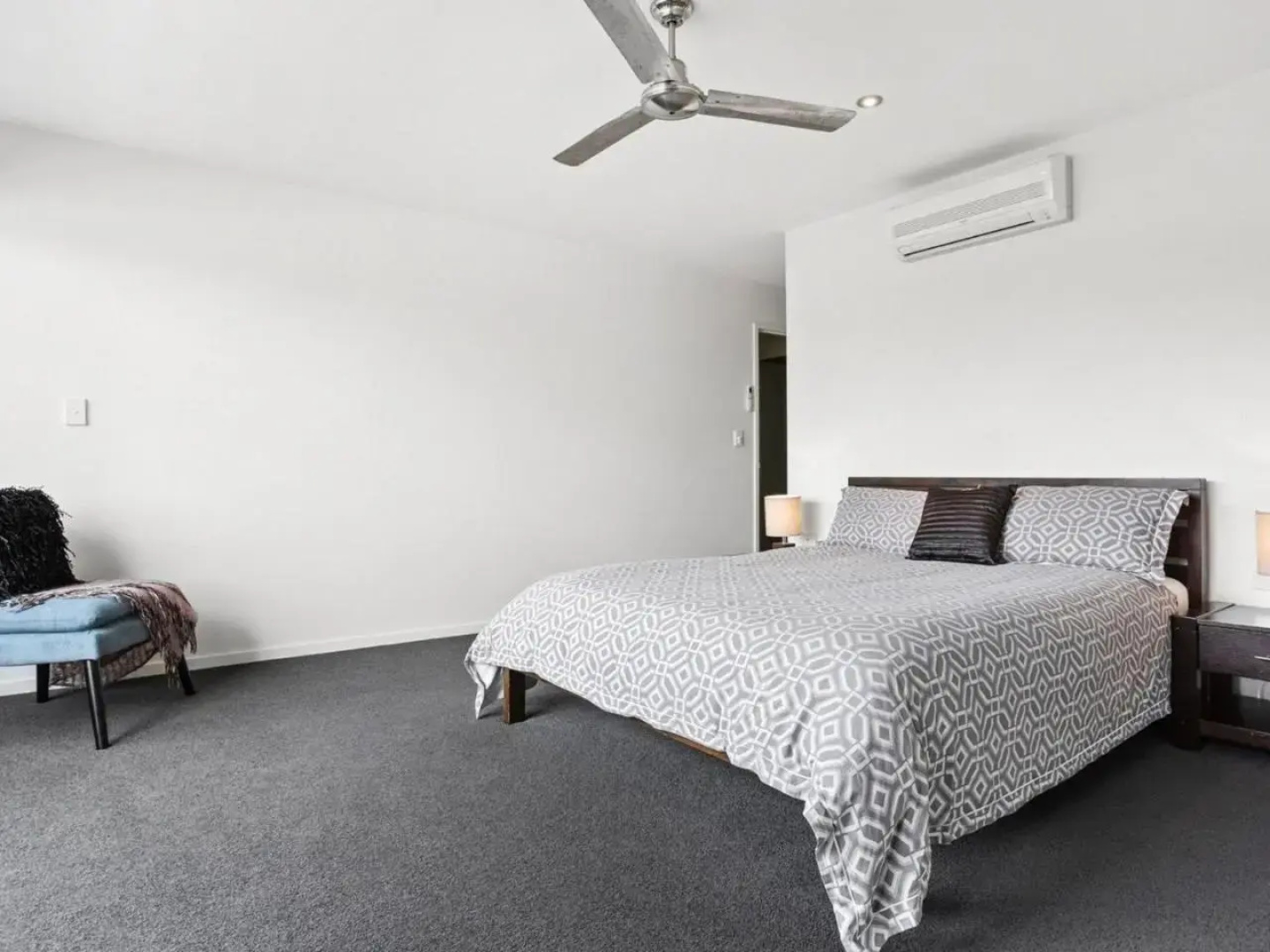 Unit 2 18 OAK STREET