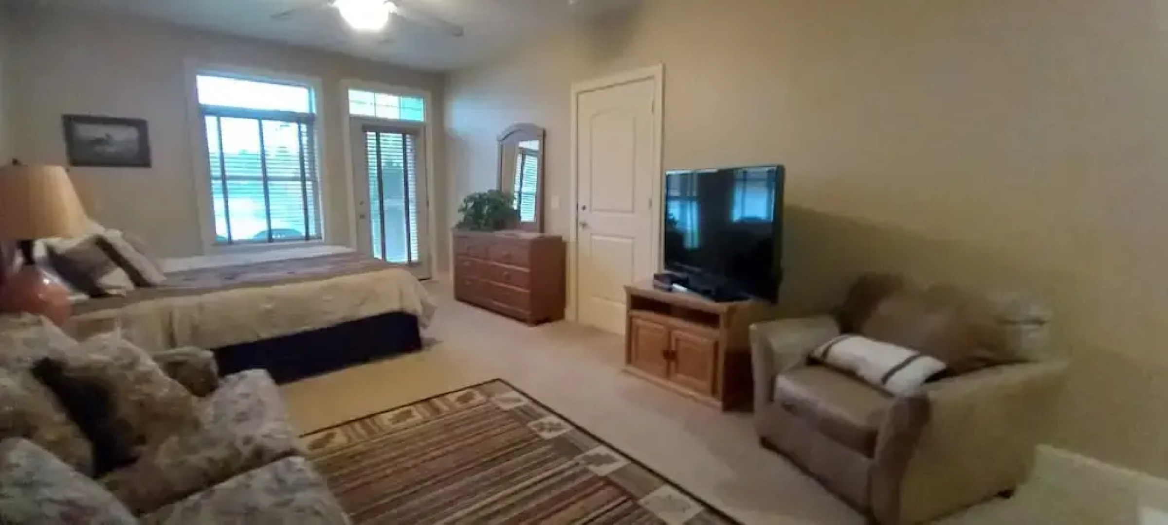 Unit 411b 1bd/ 1ba Efficiency Condo 1 Bedroom Condo by RedAwning