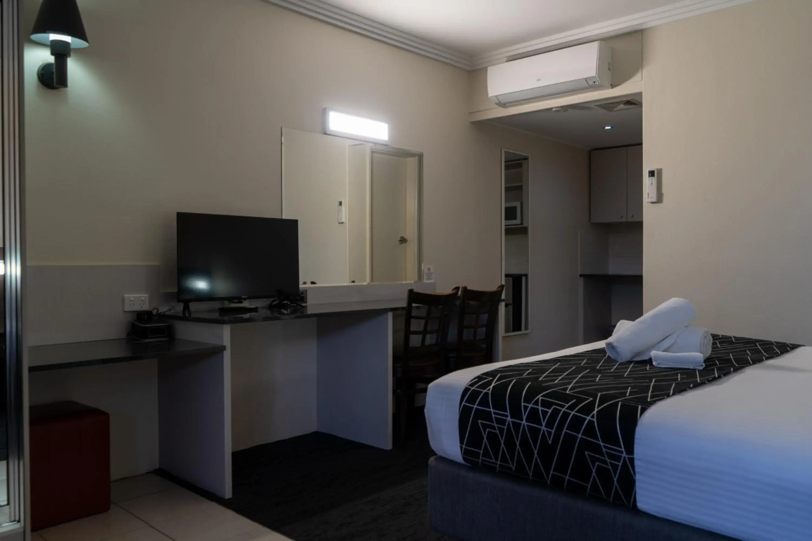 Golden West Motor Inn