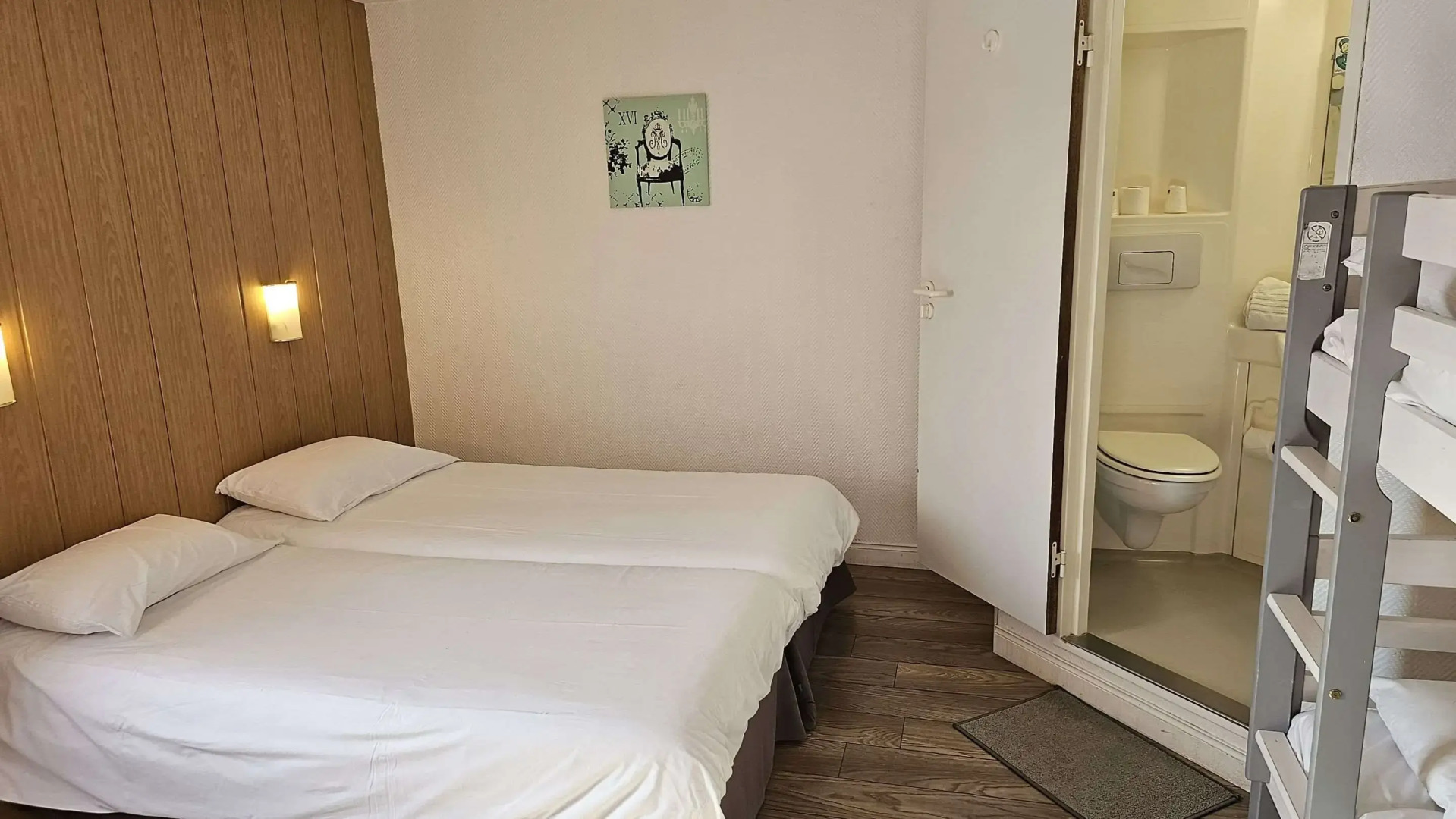 Brit Hotel Essentiel Pau Lescar