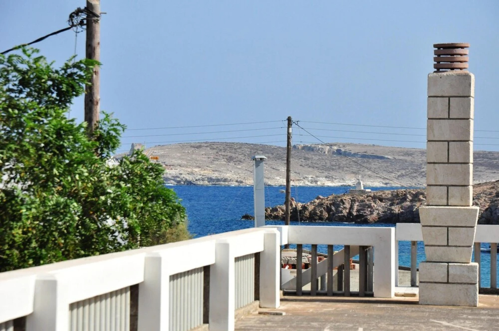 2 bedrooms appartement at Psathi 700 m away from the beach with sea view and furnished terrace
