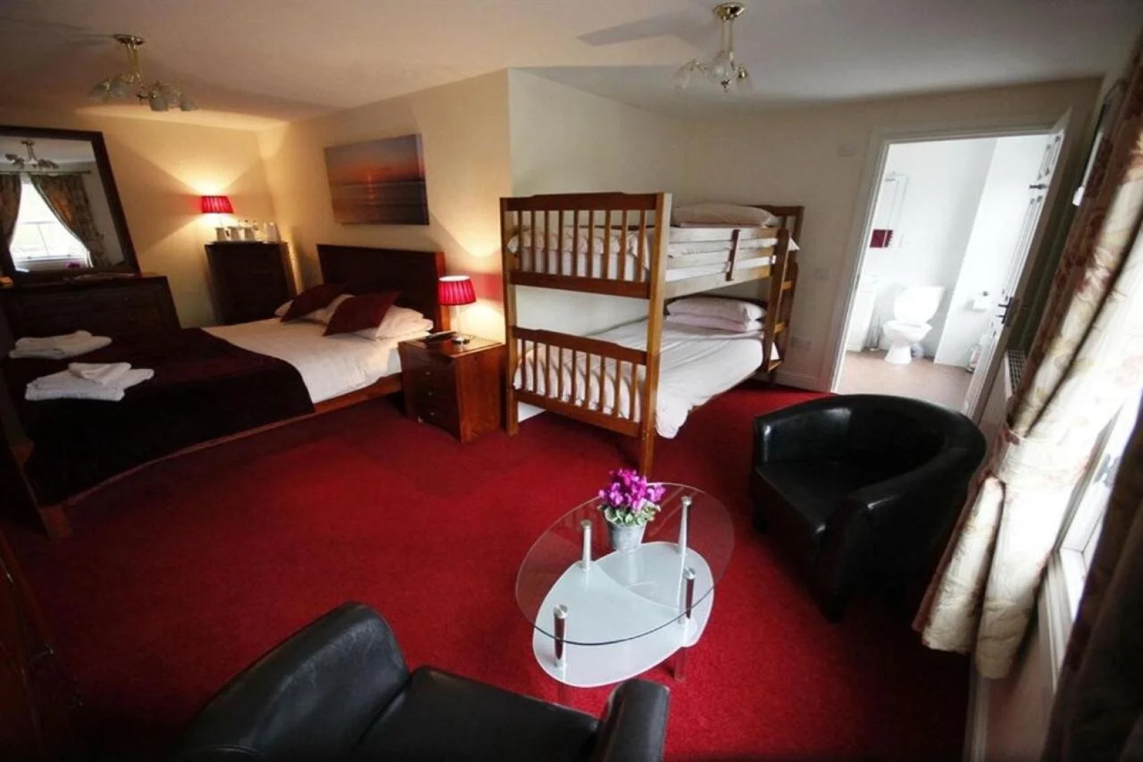 The Elphinstone Hotel