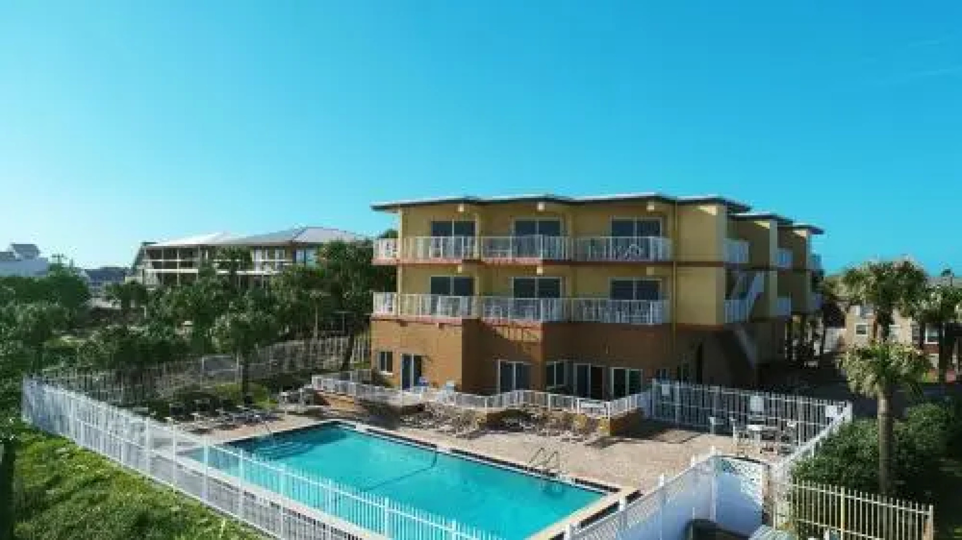 Sunisands Ocean Front Resort