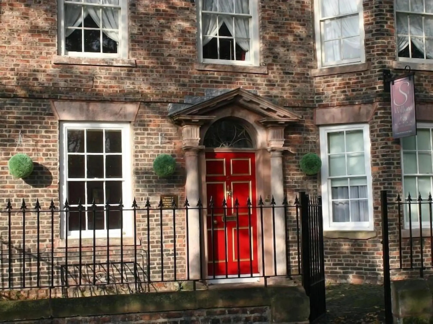 Sir William Fox Hotel