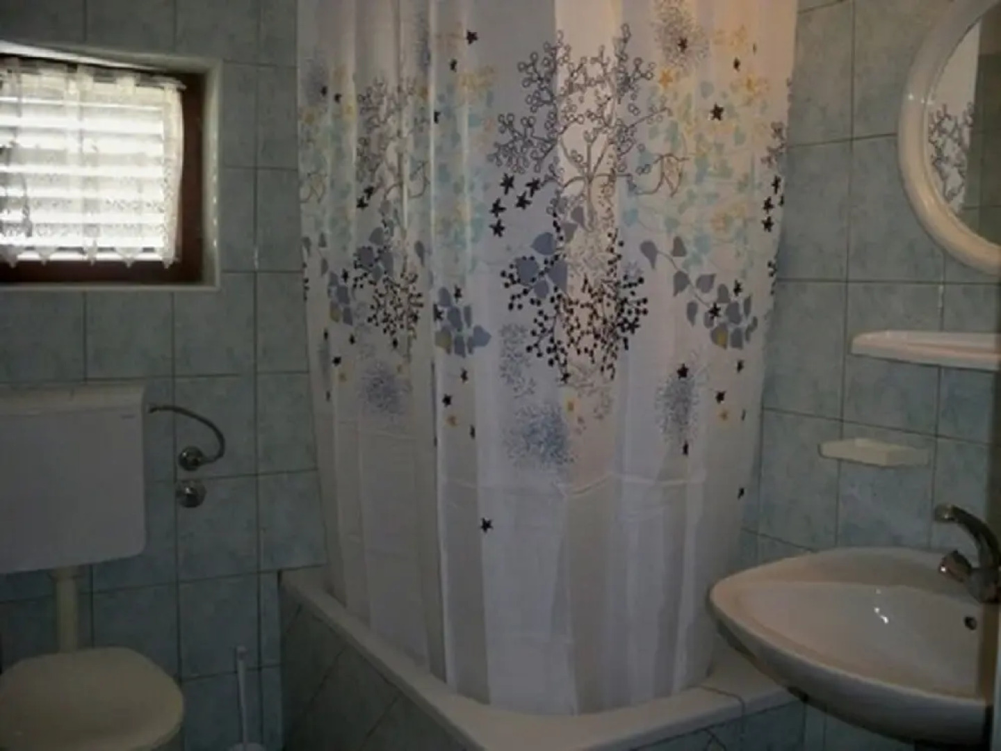 Mir - Free Parking - A5