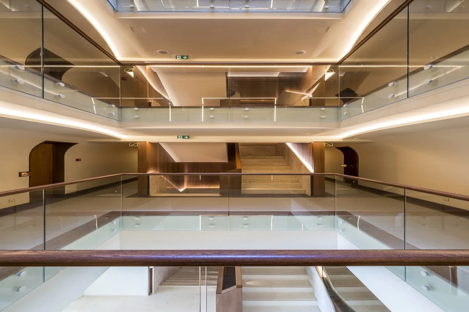 Isla Brown Corinthia Resort & Spa, Curio Collection Hilton