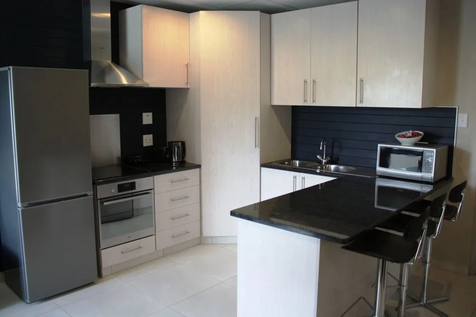 Hillside Executive Accommodation Maerua Mall