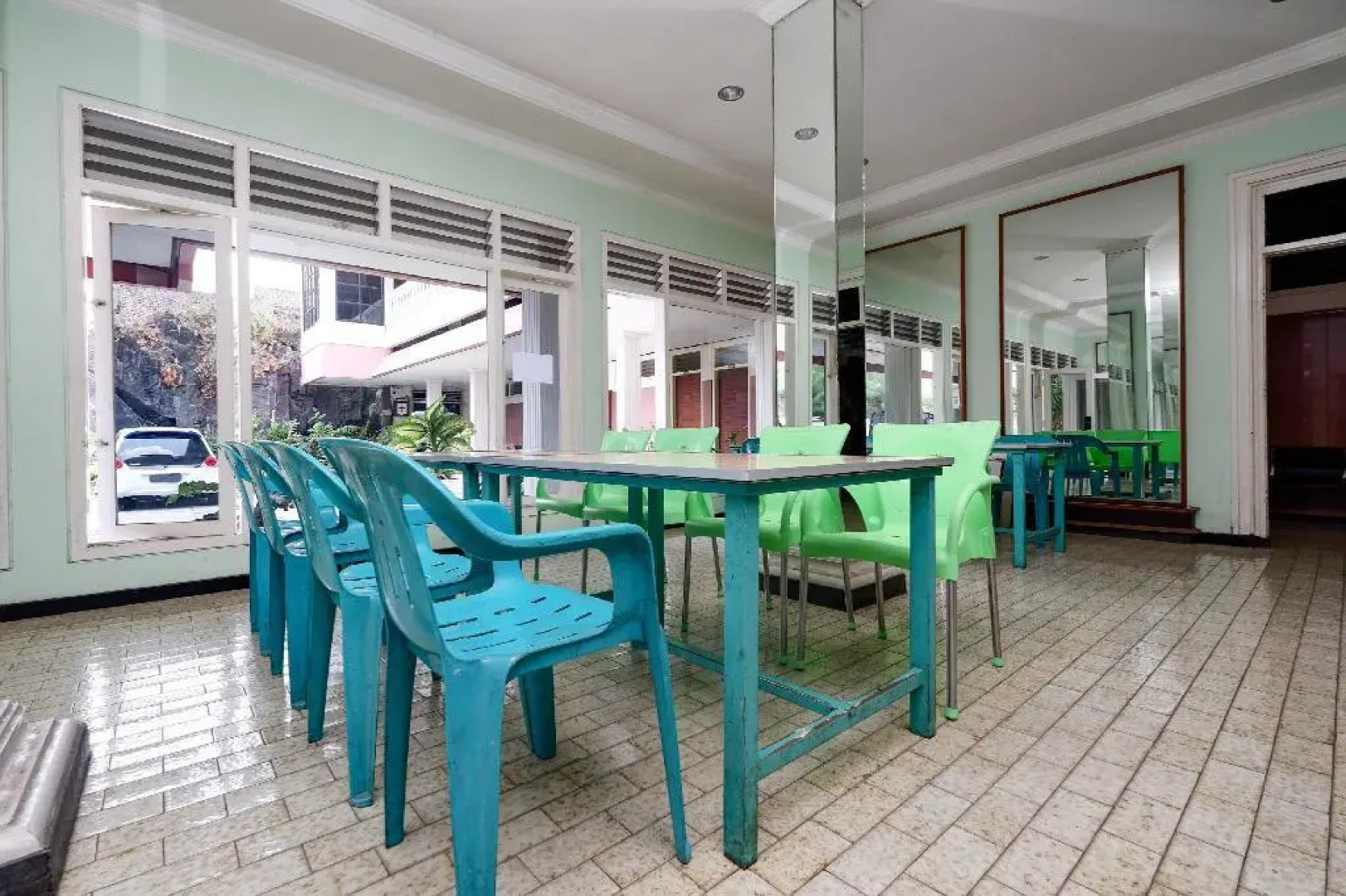 OYO 1843 Cahya Nirwana