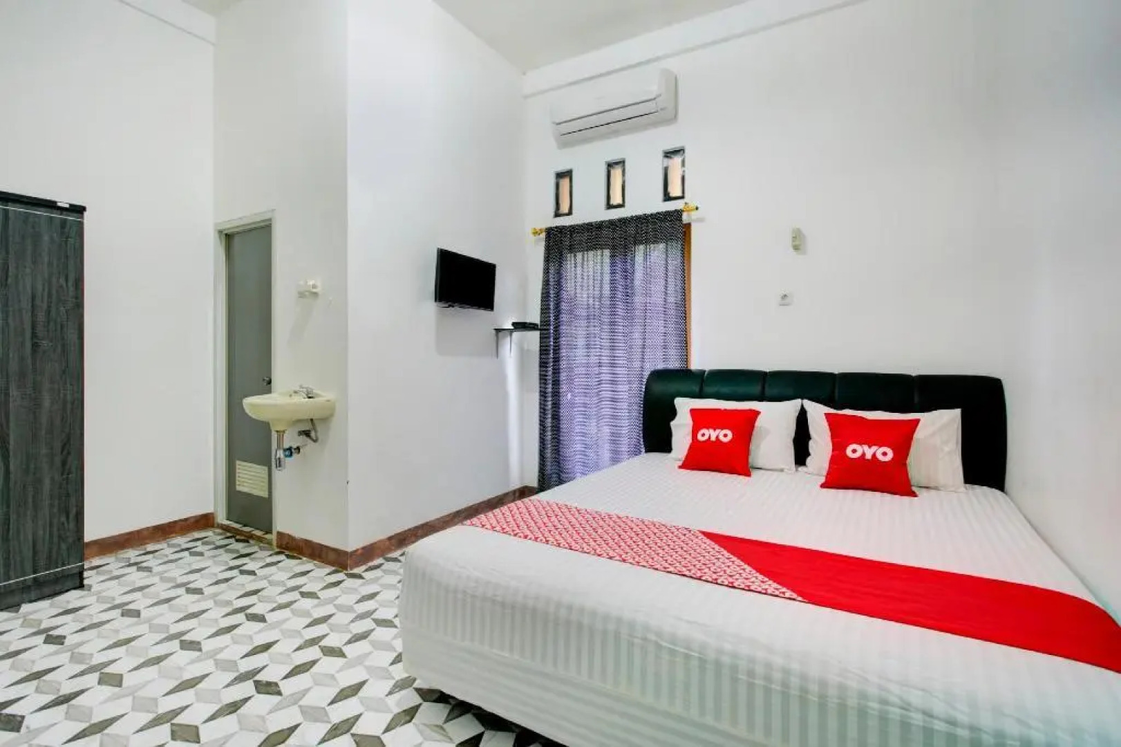 OYO 3748 Rn Syariah Guest House