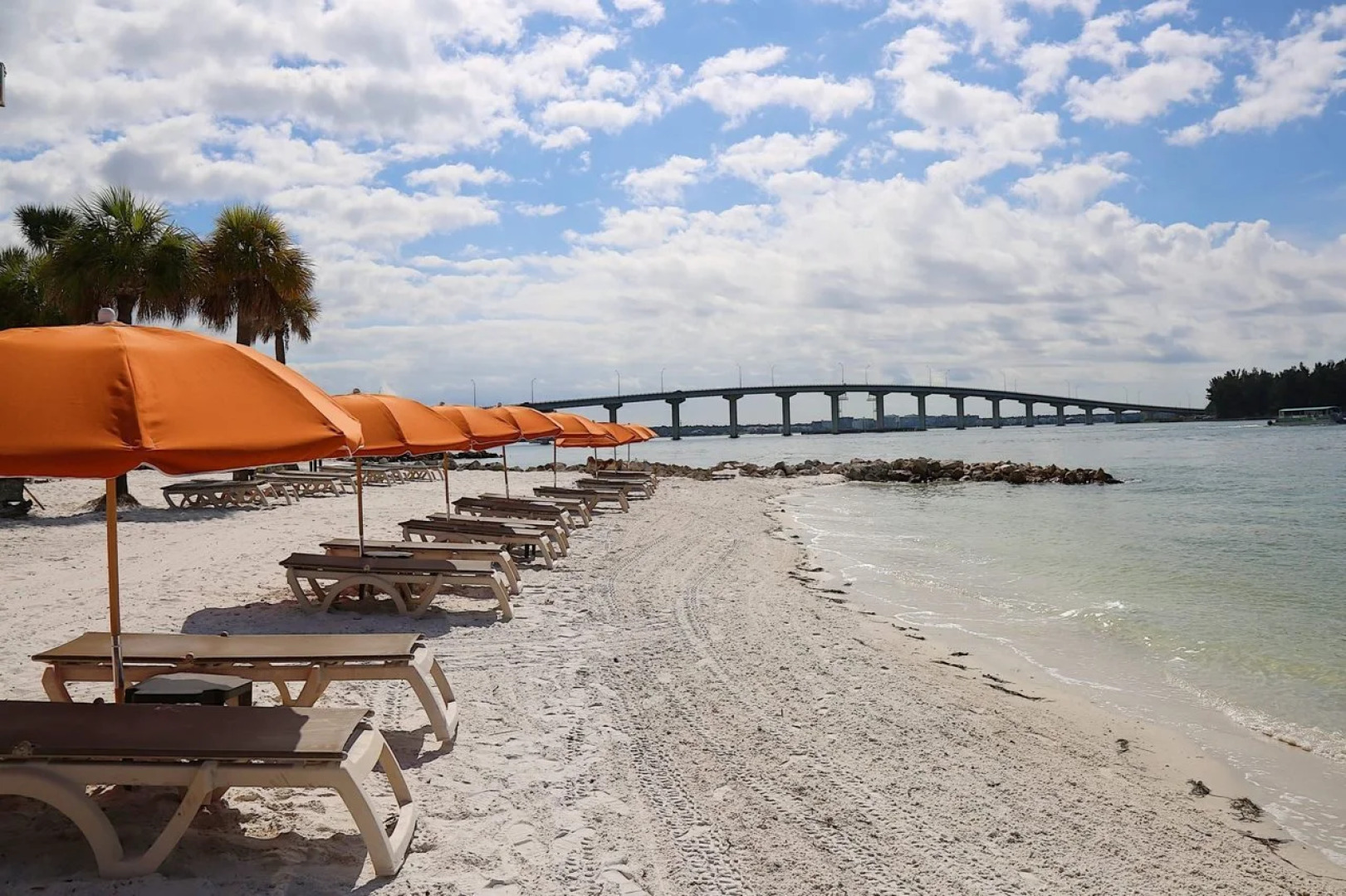 Dolphin Sands Clearwater Beach, an Ascend Collection Hotel