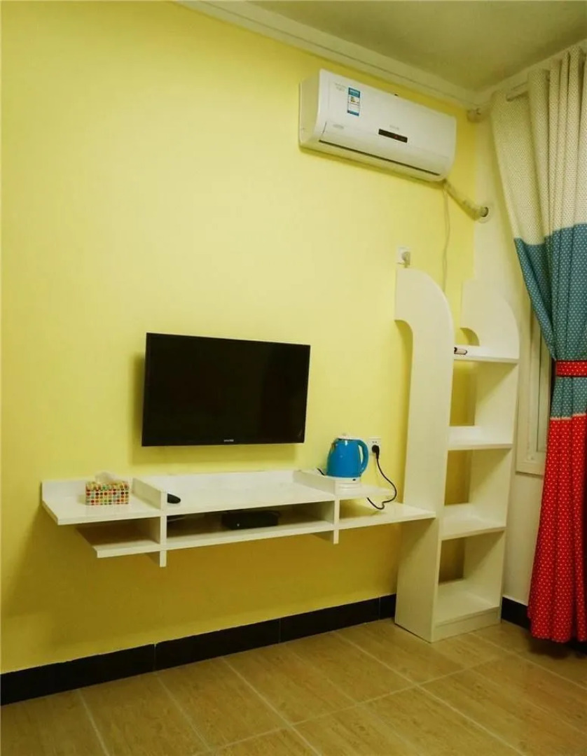 Fenghuang Encounter Time Inn