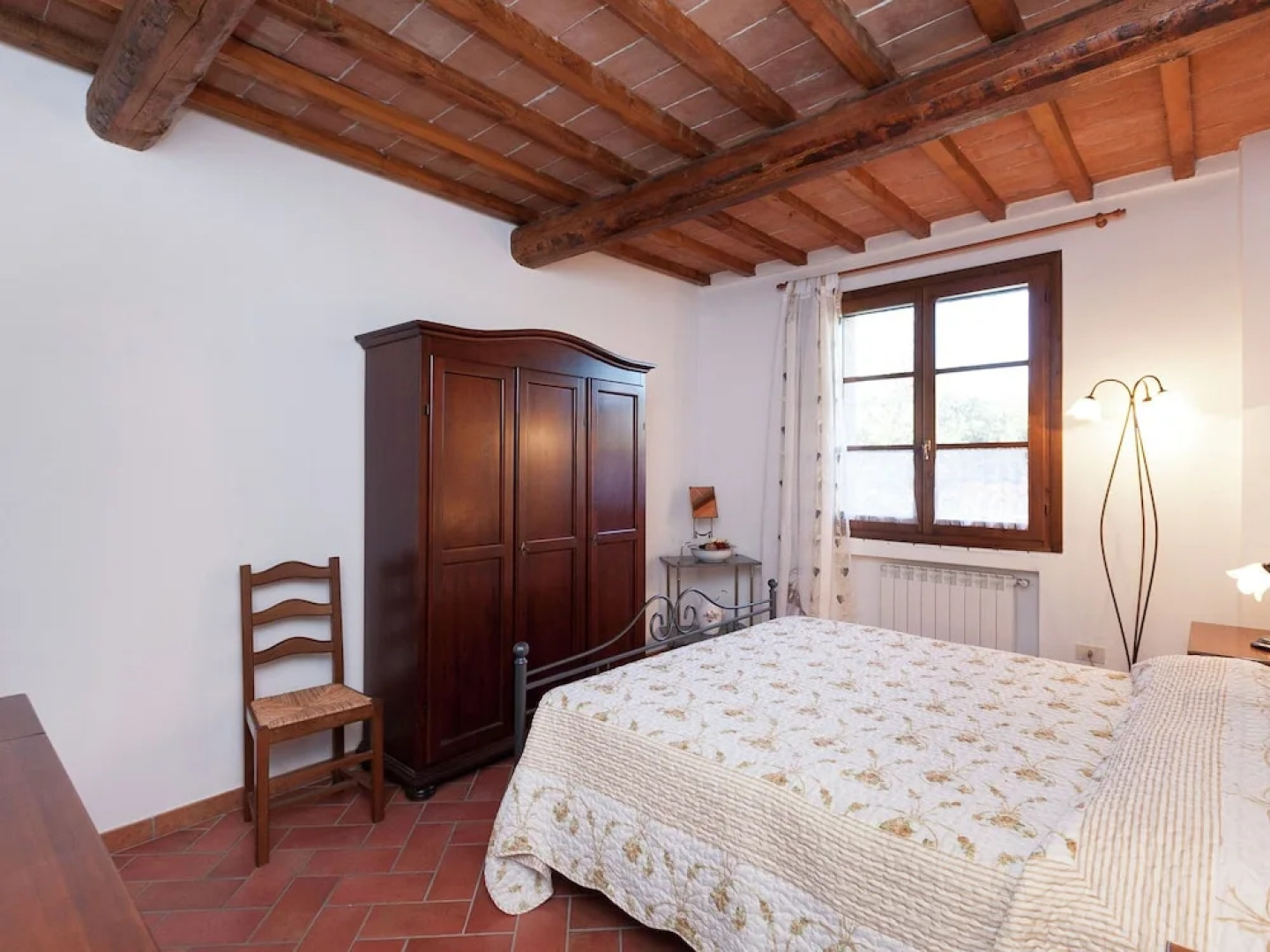 Well Kept Property With Garden With Lovely Panorama