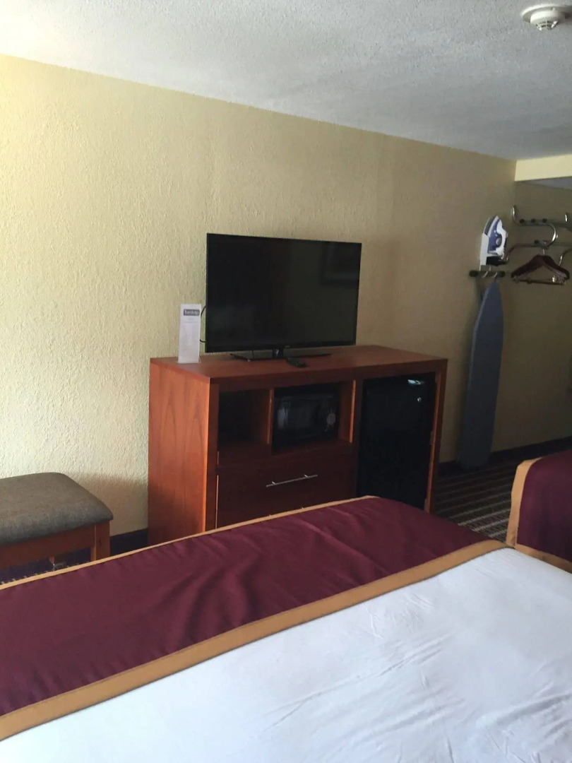 Sunbird Cape Cod Resort