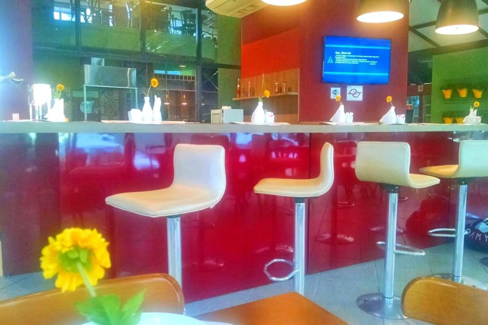 Mondrian Suite Hotel